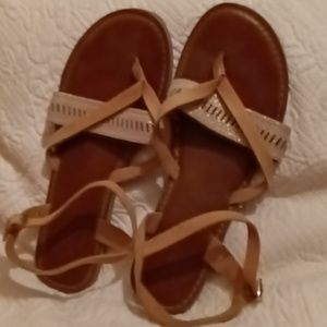 Toms Beige Metallic Sandals 9